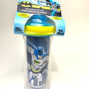 DC BATMAN INSULATED SIPPY CUP. LEAK PROOF. 9 OZ /BPA FREE / 12m